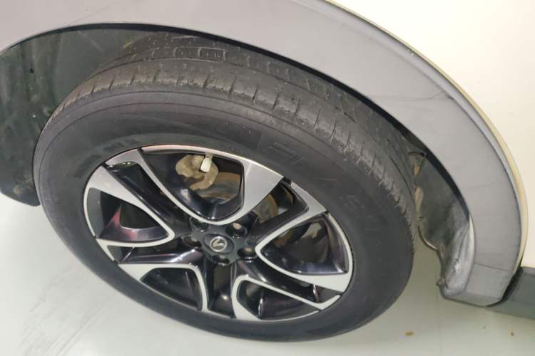 Used Soueast DX7 2018 1.5T Manual Triumph Edition Exterior 8