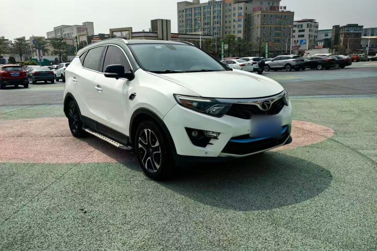 Used Soueast DX7 2018 1.5T Automatic Luxury Model Front Right 45 Deg