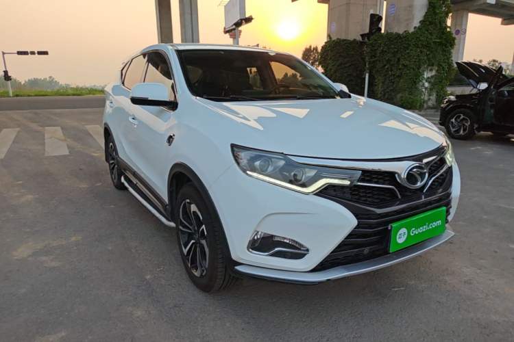 Used Soueast DX7 2018 Prime 1.8T DCT Luxury Model China V Standard Front Right 45 Deg