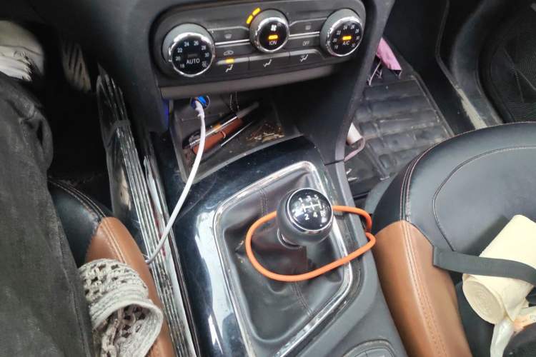 Used Soueast DX7 2018 2.0T Manual CCPC Champion Edition Gear Lever