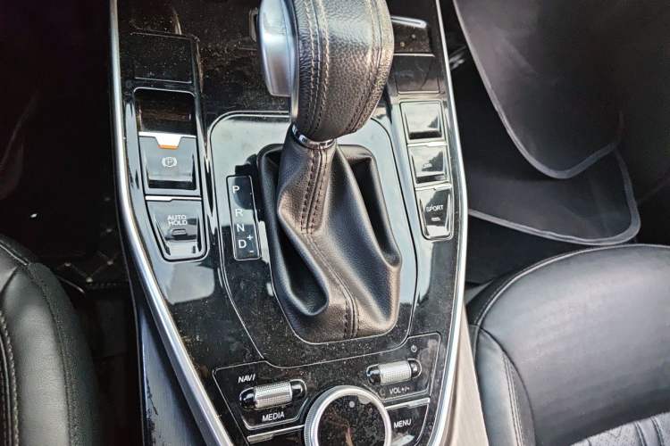 Used Soueast DX7 2018 Prime 1.5T Automatic Smart Connect Starry Sky Edition China V Standard Gear Lever