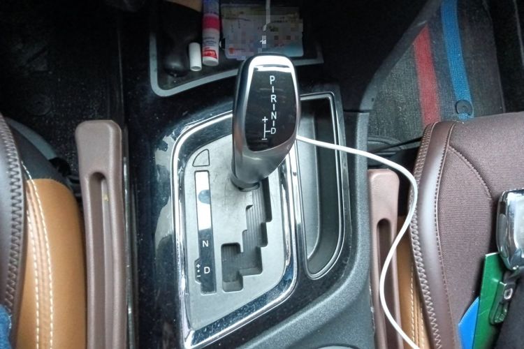 Used Soueast DX7 2018 1.5T Automatic Luxury Model Gear Lever