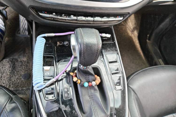 Used Soueast DX7 2018 Prime 1.8T DCT Luxury Model China V Standard Gear Lever