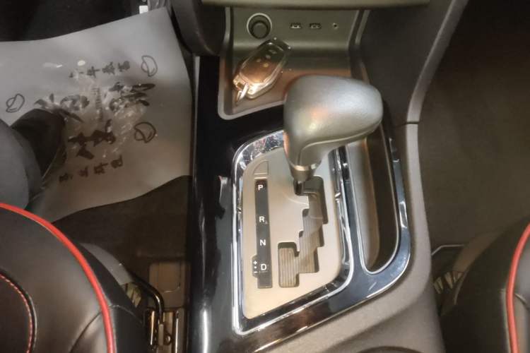 Used Soueast DX7 2018 1.5T Automatic Glory Edition Gear Lever