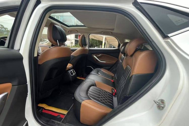 Used Soueast DX7 2018 1.5T Automatic Luxury Model Headliner