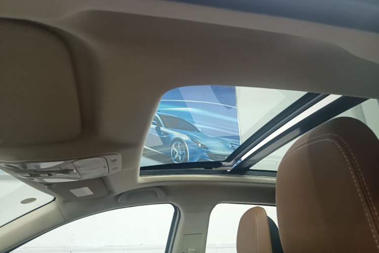 Used Soueast DX7 2018 1.5T Automatic Luxury Model Headliner