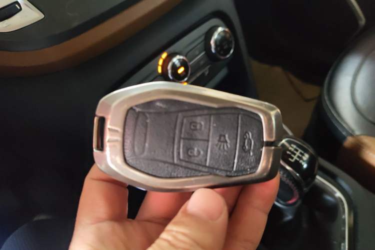 Used Soueast DX7 2018 1.5T Manual Triumph Edition Interior 1