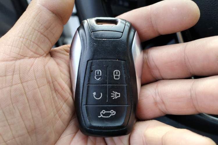 Used Soueast DX7 2018 Prime 1.5T Automatic Smart Connect Starry Sky Edition China V Standard Interior 1