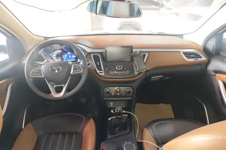 Used Soueast DX7 2018 1.5T Manual Triumph Edition Interior 2