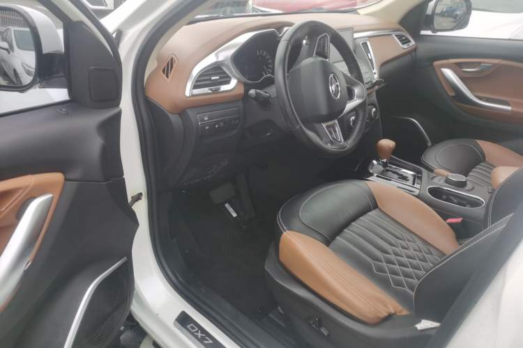 Used Soueast DX7 2018 1.5T Automatic Luxury Model Interior 2