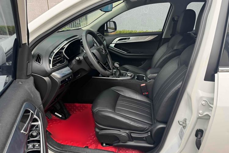 Used Soueast DX7 2018 Prime 1.5T Manual Smart Connect Starry Edition China V Standard Interior 4