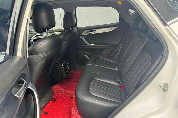 Used Soueast DX7 2018 Prime 1.5T Manual Smart Connect Starry Edition China V Standard Interior 5