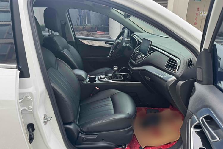 Used Soueast DX7 2018 Prime 1.5T Manual Smart Connect Starry Edition China V Standard Interior 9