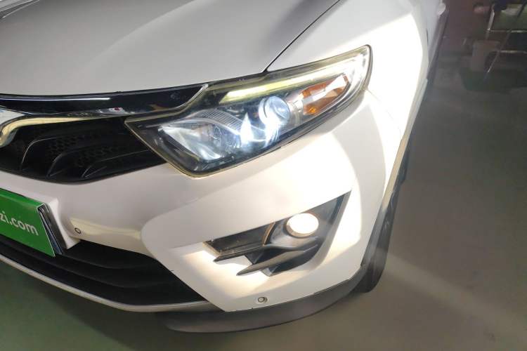 Used Soueast DX7 2018 1.5T Manual Triumph Edition Left Front Headlight