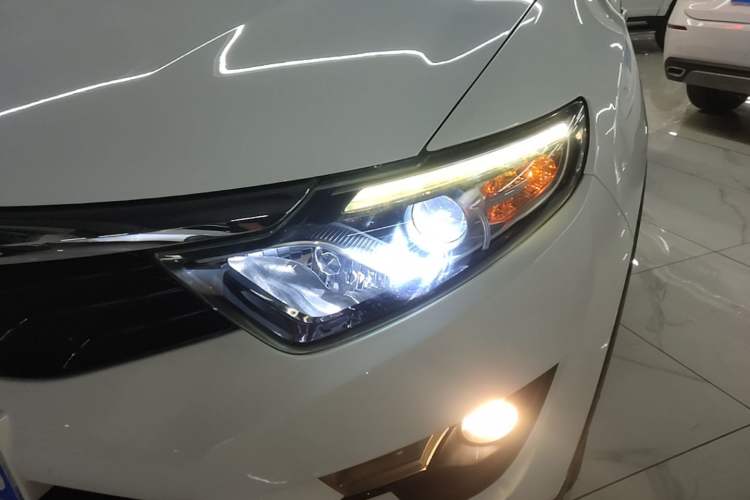 Used Soueast DX7 2018 1.5T Automatic Glory Edition Left Front Headlight