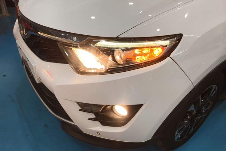 Used Soueast DX7 2018 1.5T Automatic Glory Edition Left Front Headlight