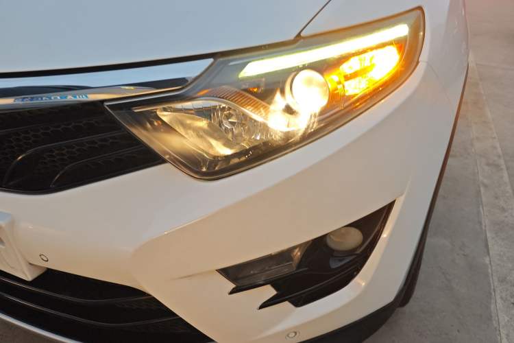 Used Soueast DX7 2018 1.5T Automatic Glory Edition Left Front Headlight