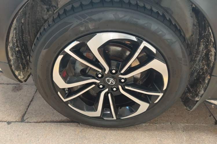Used Soueast DX7 2018 Prime 1.5T Automatic Smart Connect Starry Sky Edition China V Standard Left Front Wheel Hub