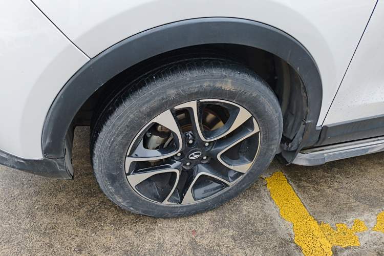 Used Soueast DX7 2018 Classic Edition 1.5T Automatic Comfort Model China V Standard Left Front Wheel Hub