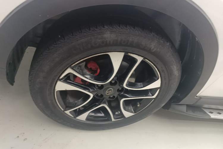 Used Soueast DX7 2018 1.5T Automatic Luxury Model Left Front Wheel Hub