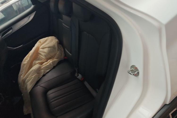 Used Soueast DX7 2018 Prime 1.5T Automatic Smart Connect Starry Sky Edition China V Standard Left Rear Seat
