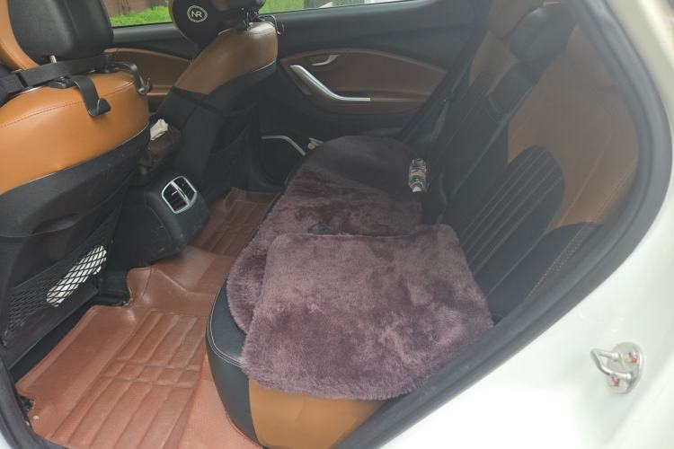 Used Soueast DX7 2018 2.0T Manual Luxury Version Left Rear Seat