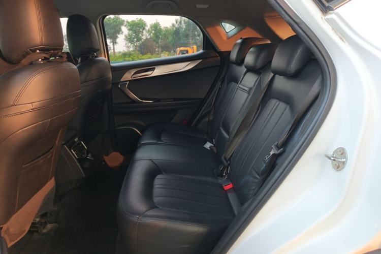 Used Soueast DX7 2018 Prime 1.8T DCT Luxury Model China V Standard Left Rear Seat