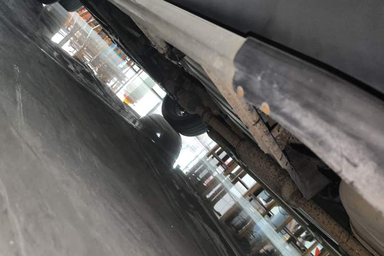 Used Soueast DX7 2018 1.5T Automatic Luxury Model Left Side Sill