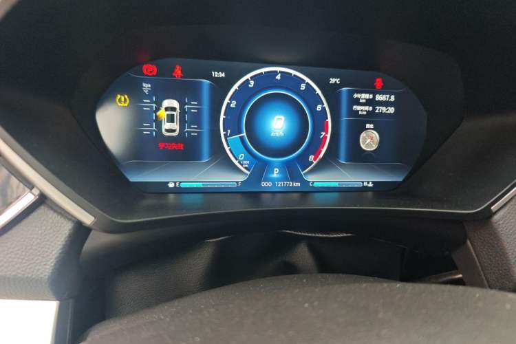 Used Soueast DX7 2018 Prime 1.8T DCT Flagship Model China V Standard Odometer Close Up