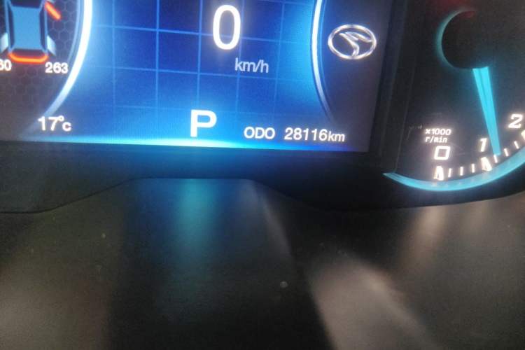 Used Soueast DX7 2018 1.5T Automatic Luxury Model Odometer Close Up