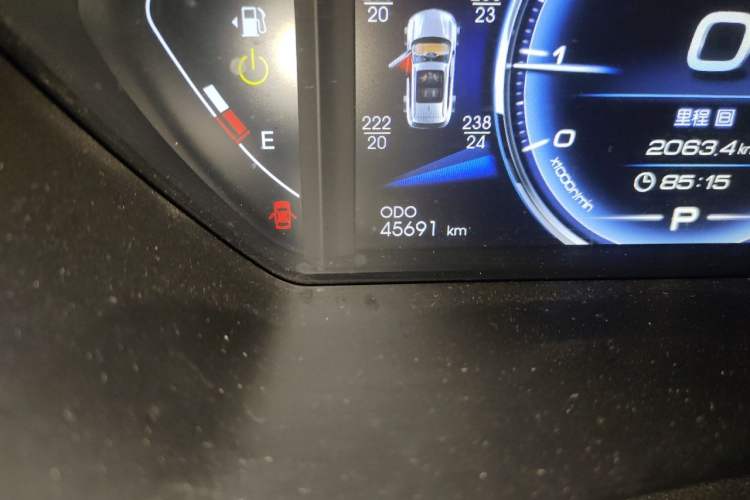 Used Soueast DX7 2018 Prime 1.8T DCT Prestige Model China V Standard Odometer Close Up