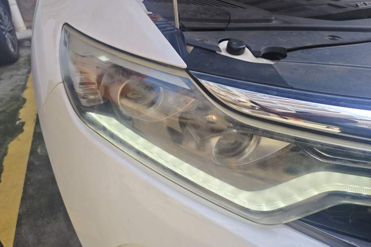 Used Soueast DX7 2018 Prime 1.8T DCT Flagship Model China V Standard Right Front Headlight