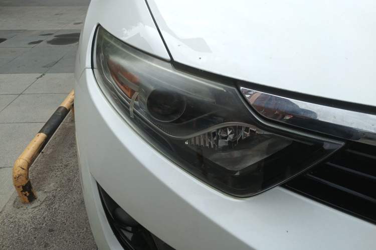 Used Soueast DX7 2018 1.5T Manual Luxury Model Right Front Headlight