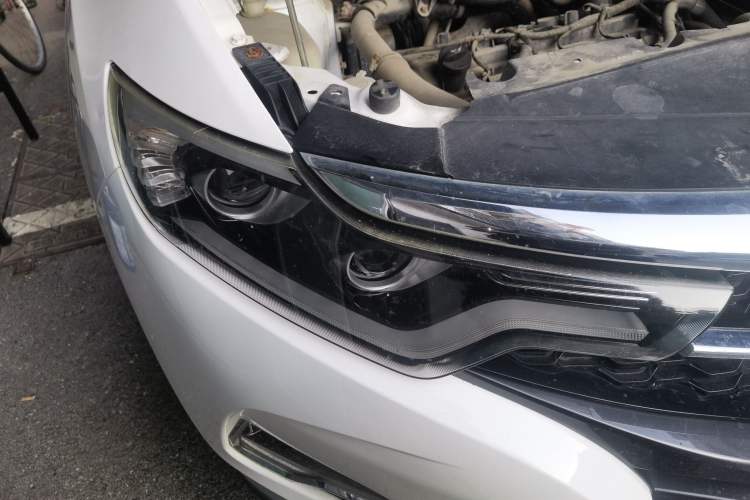 Used Soueast DX7 2018 Prime 1.5T Manual Smart Connect Starry Edition China V Standard Right Front Headlight