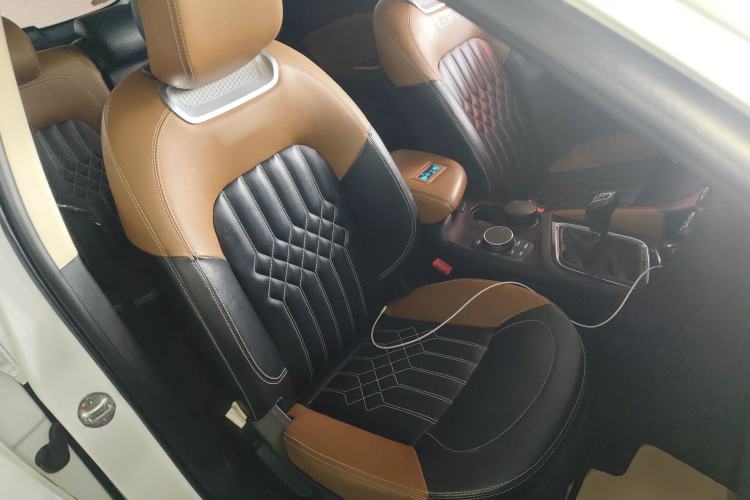 Used Soueast DX7 2018 1.5T Manual Triumph Edition Right Front Seat