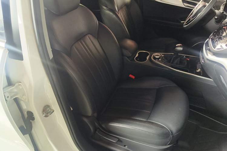 Used Soueast DX7 2018 Prime 1.5T Manual Smart Connect Starry Edition China V Standard Right Front Seat