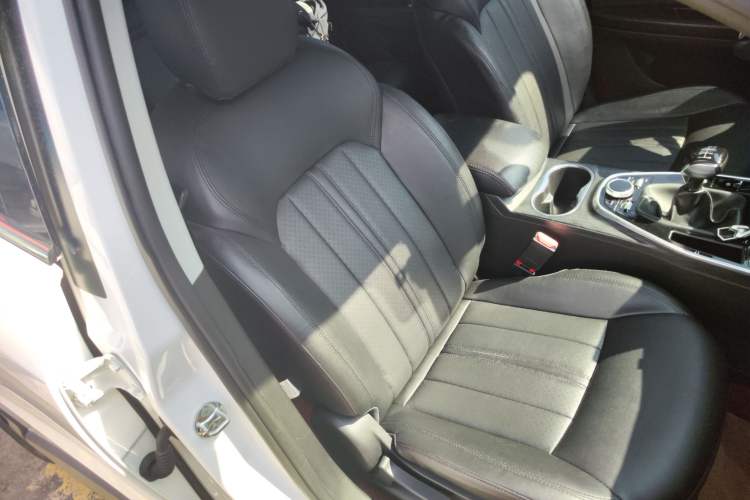 Used Soueast DX7 2018 Prime 1.5T Manual Smart Connect Starry Edition China V Standard Right Front Seat