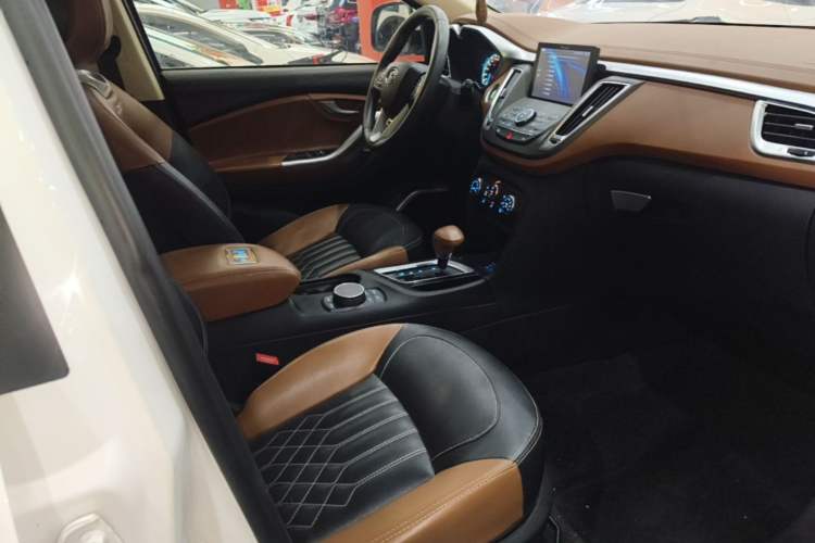 Used Soueast DX7 2018 1.5T Automatic Glory Edition Right Front Seat