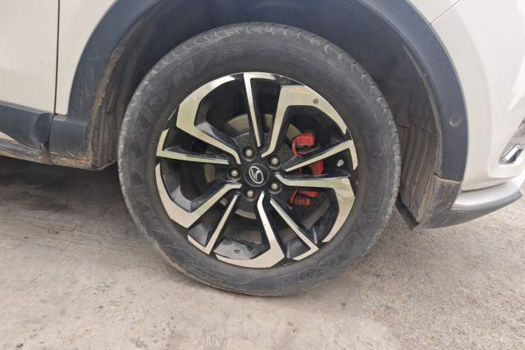 Used Soueast DX7 2018 Prime 1.8T DCT Flagship Model China V Standard Right Front Wheel Hub