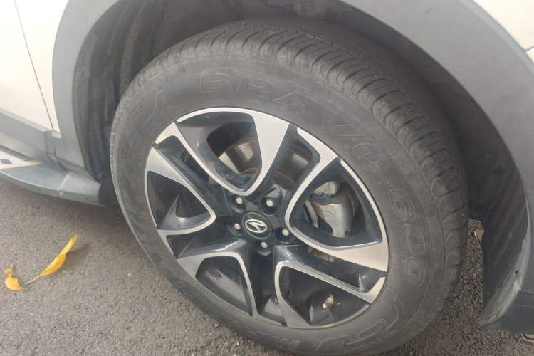 Used Soueast DX7 2018 1.5T Automatic Prestige Model Right Front Wheel Hub