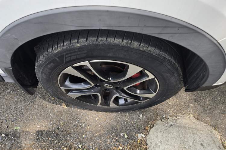 Used Soueast DX7 2018 2.0T Manual Luxury Version Right Front Wheel Hub