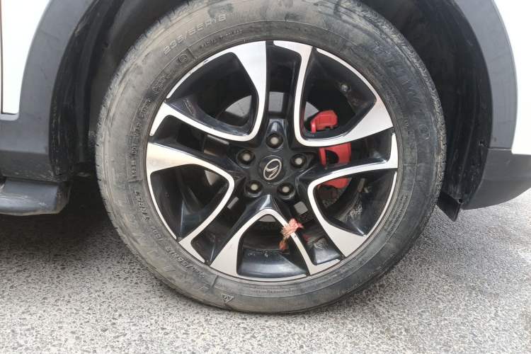 Used Soueast DX7 2018 1.5T Manual Luxury Model Right Front Wheel Hub