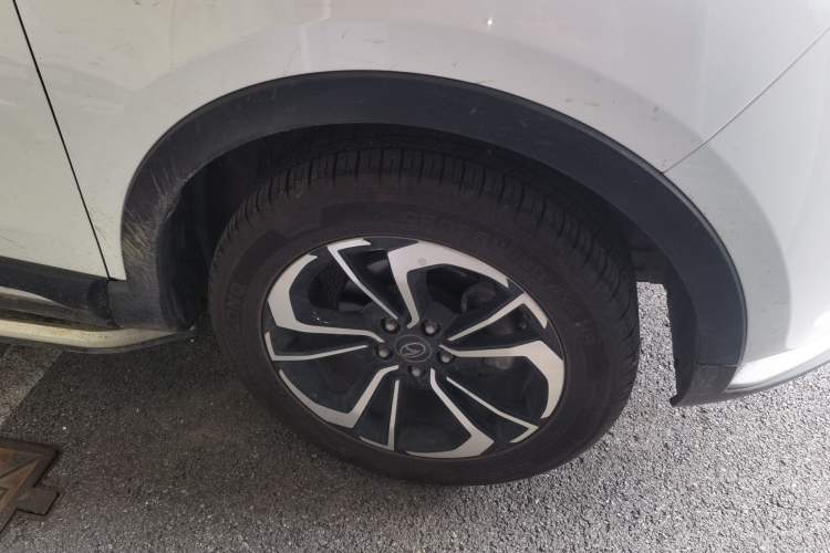 Used Soueast DX7 2018 Prime 1.5T Manual Smart Connect Starry Edition China V Standard Right Front Wheel Hub