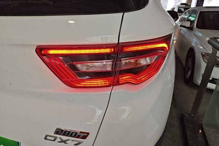 Used Soueast DX7 2018 Prime 1.8T DCT Luxury Model China V Standard Right Rear Taillight