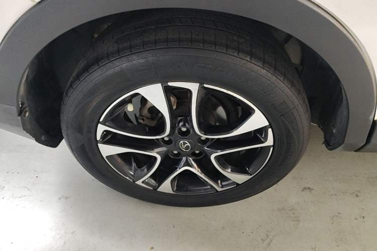 Used Soueast DX7 2018 1.5T Manual Triumph Edition Right Rear Wheel Hub