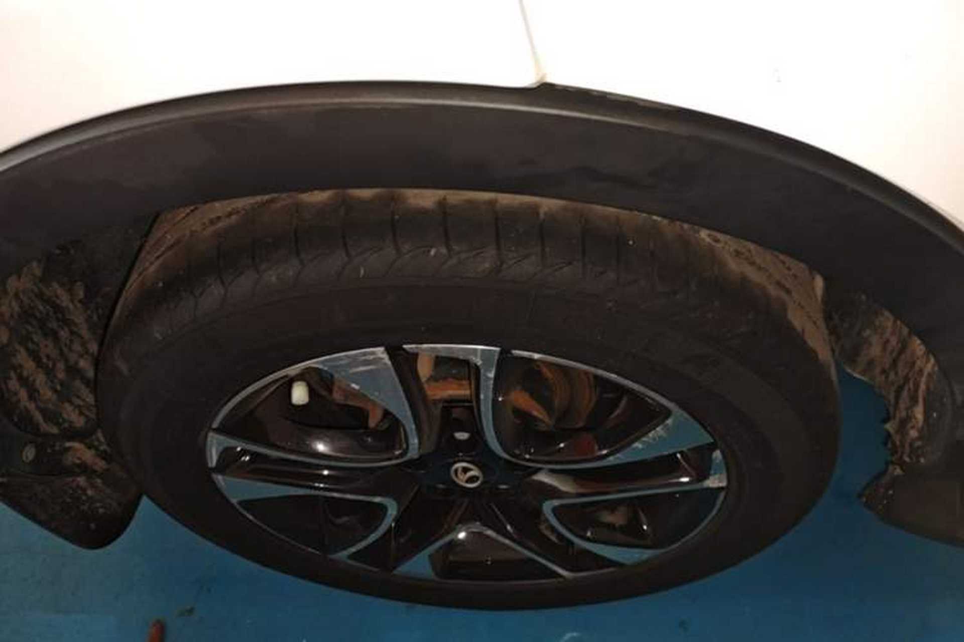 Used Soueast DX7 2018 1.5T Automatic Glory Edition Right Rear Wheel Hub