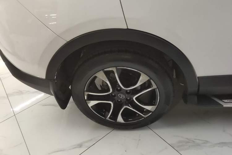 Used Soueast DX7 2018 1.5T Automatic Glory Edition Right Rear Wheel Hub
