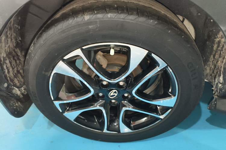 Used Soueast DX7 2018 1.5T Automatic Glory Edition Right Rear Wheel Hub