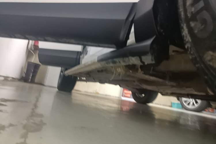 Used Soueast DX7 2018 1.5T Automatic Luxury Model Right Side Sill