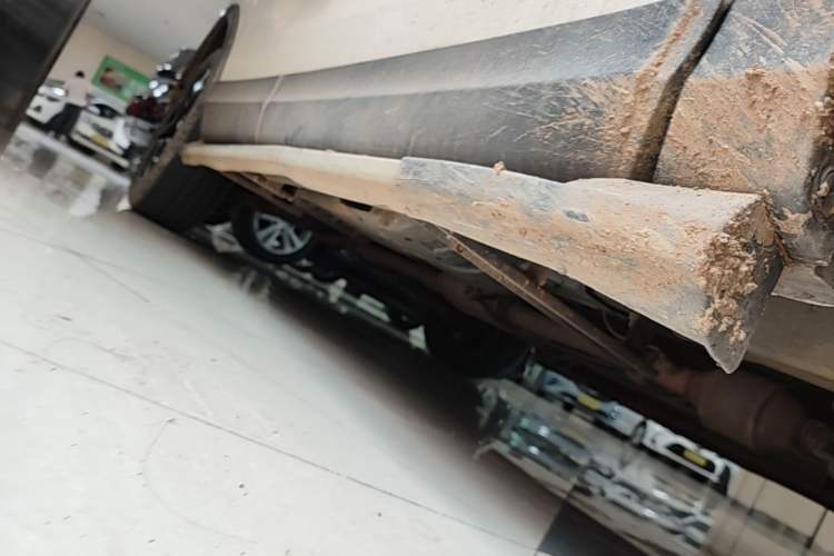 Used Soueast DX7 2018 1.5T Automatic Glory Edition Right Side Sill